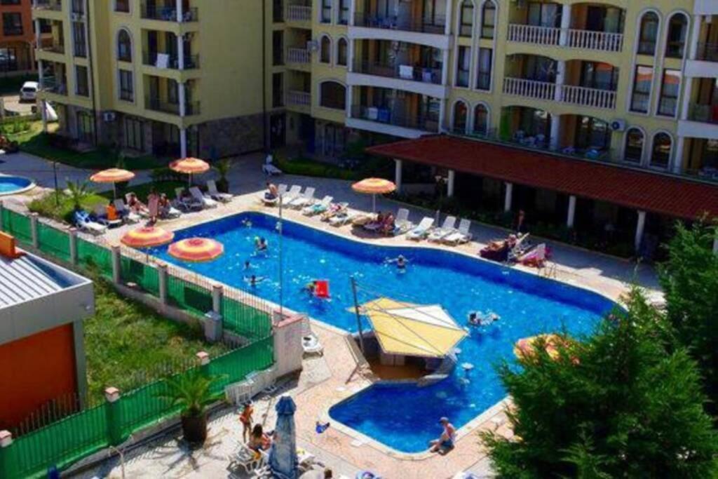 Уютные Апартаменты С Бассейном У Моря В Г. Солнечный Берег Sunny Beach Exterior foto