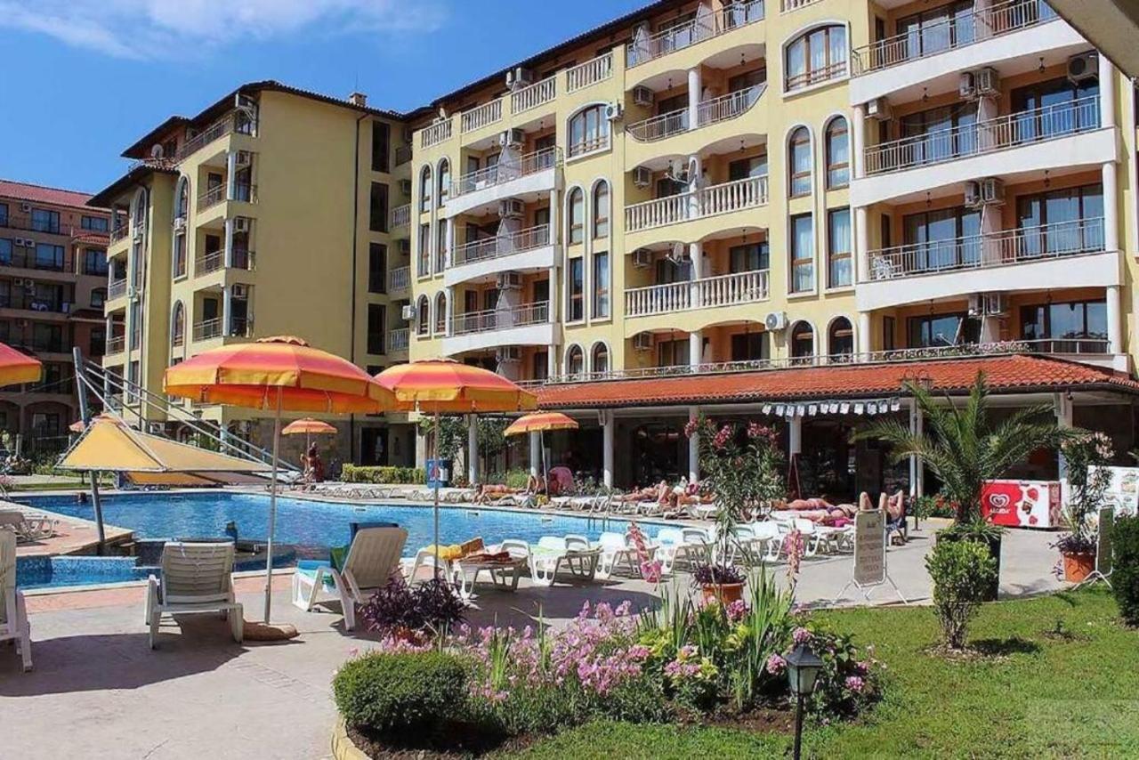 Уютные Апартаменты С Бассейном У Моря В Г. Солнечный Берег Sunny Beach Exterior foto